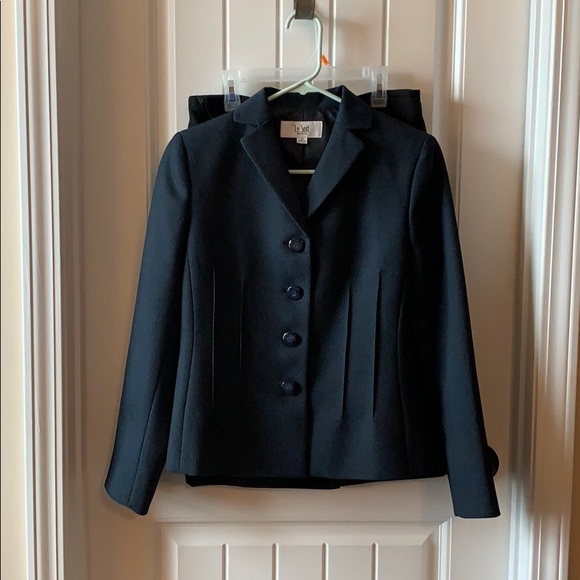 Navy and black suit - Picture 1 of 8